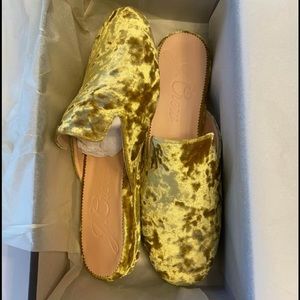 Jcrew silk velvet mule in bronzed moss size 7.5